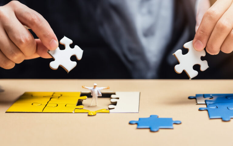 Navigating Cloud Data Migrations: Challenges and Solutions